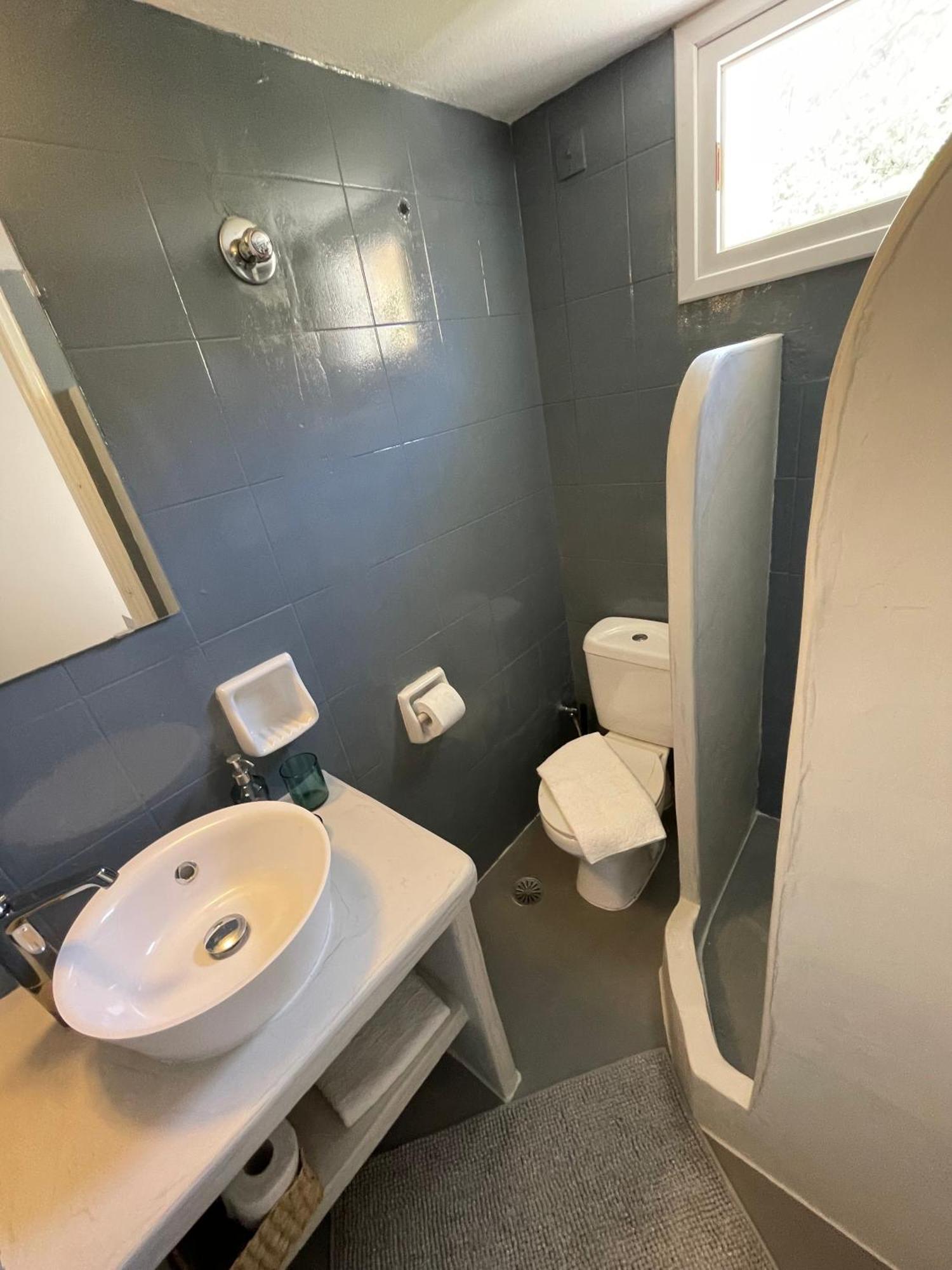 Spanos Studios - Panteli Exteriör bild