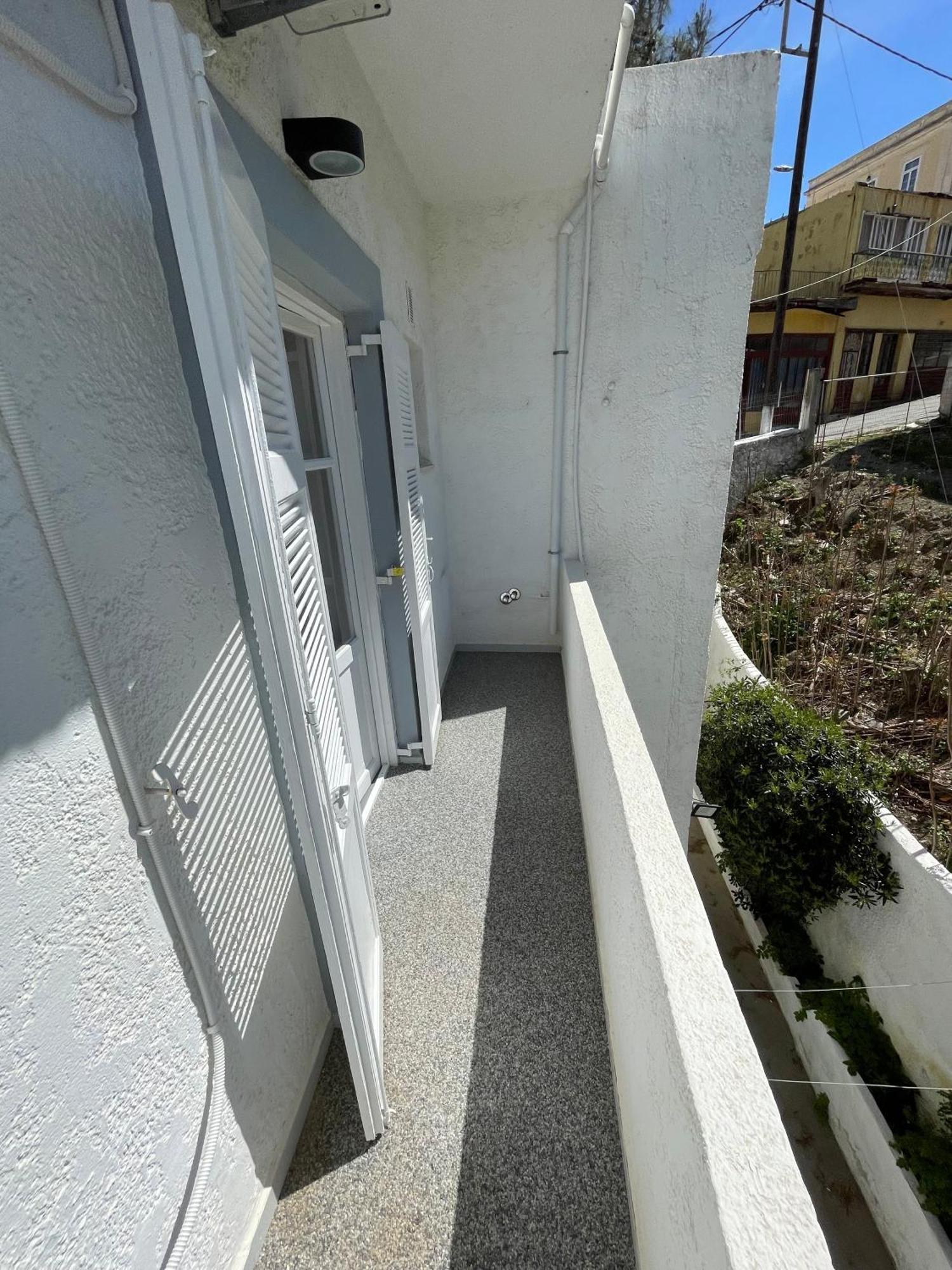 Spanos Studios - Panteli Exteriör bild