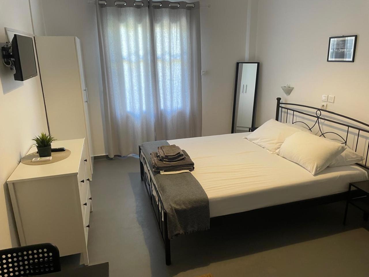 Spanos Studios - Panteli Exteriör bild