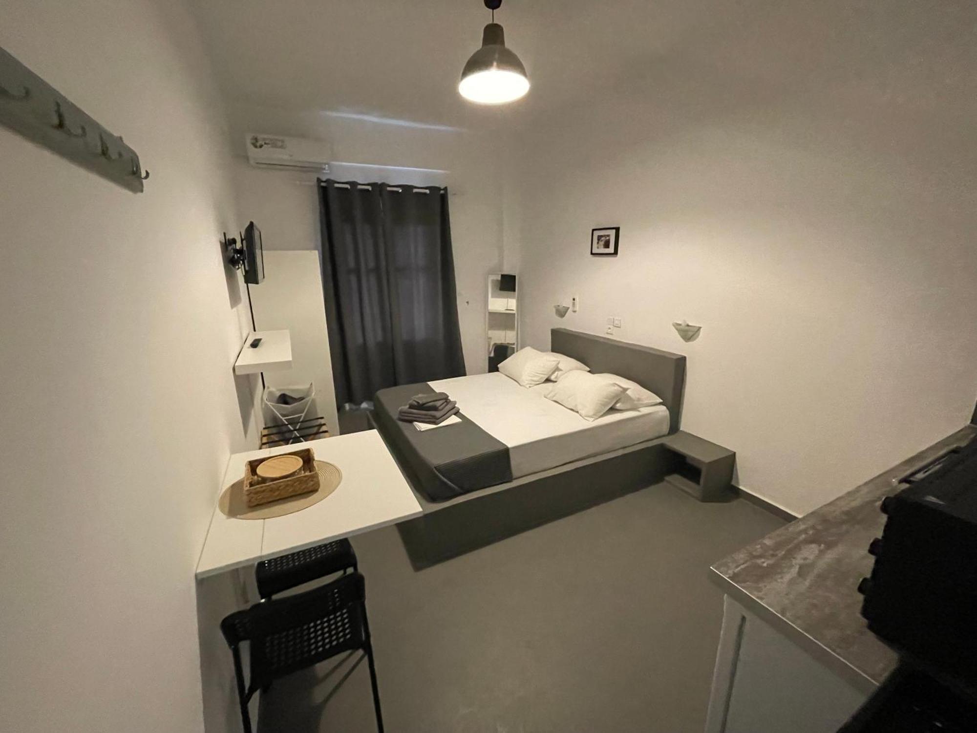 Spanos Studios - Panteli Exteriör bild