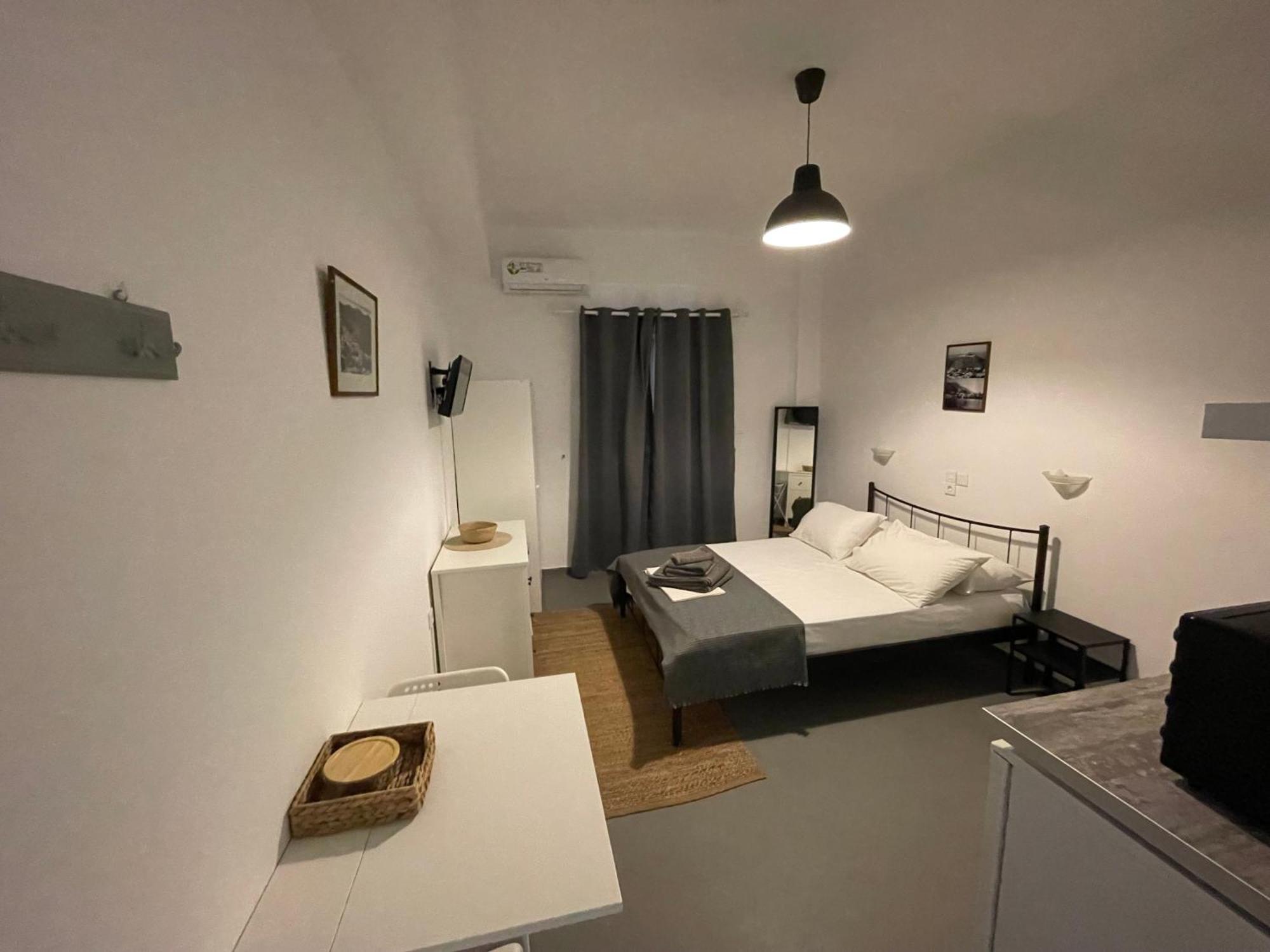 Spanos Studios - Panteli Exteriör bild